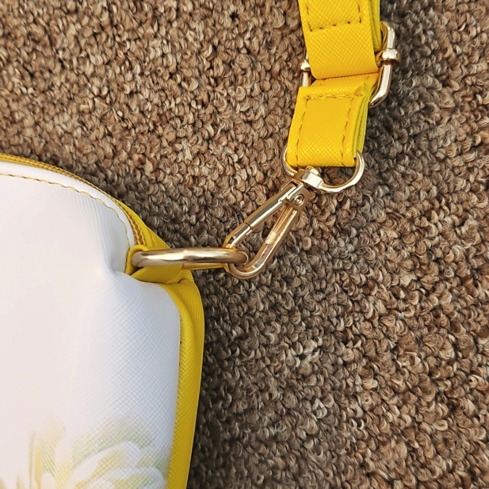 Handbag - Picture 9 of 16